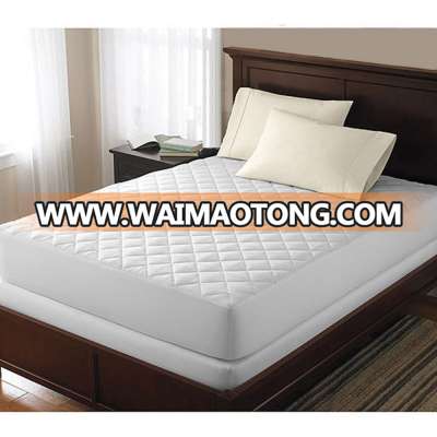 Quilted Waterproof Mattress Protector with Fitted Sheet Style