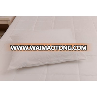 Plain Style and Home,Hospital,Hotel Use waterproof pillow protector